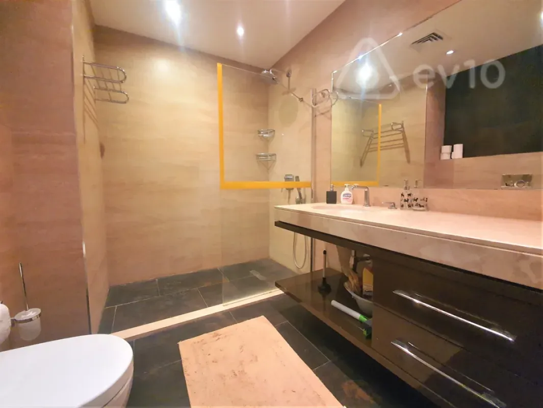 Kirayə verilir 2 otaqlı yeni tikili 120 m²