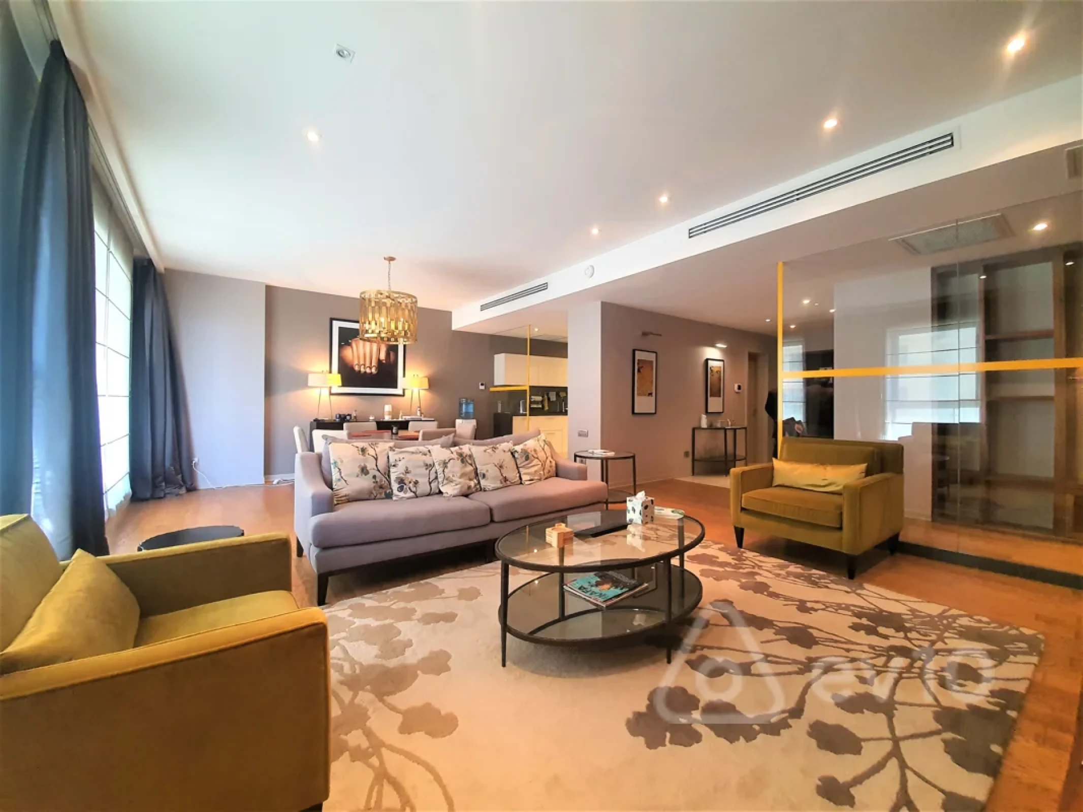 Kirayə verilir 2 otaqlı yeni tikili 120 m²