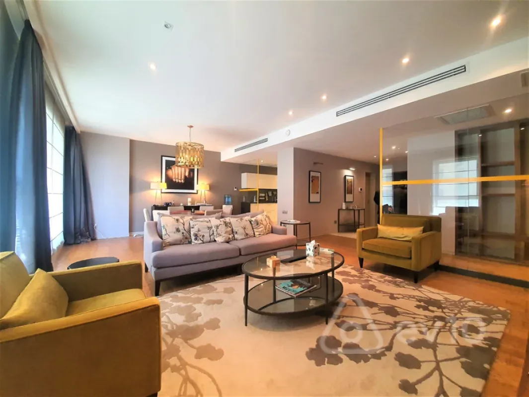 Kirayə verilir 2 otaqlı yeni tikili 120 m²