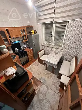 Satılır 3 otaqlı köhnə tikili 81 m²