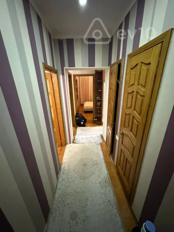 Satılır 3 otaqlı köhnə tikili 81 m²