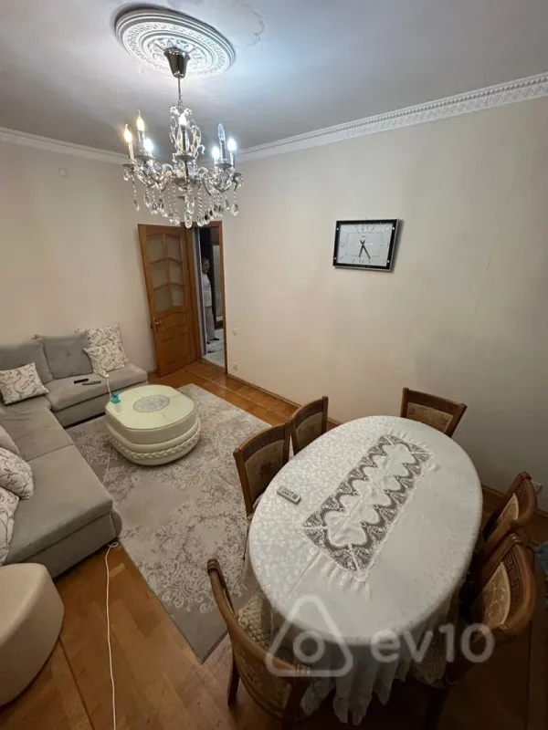 Satılır 3 otaqlı köhnə tikili 81 m²