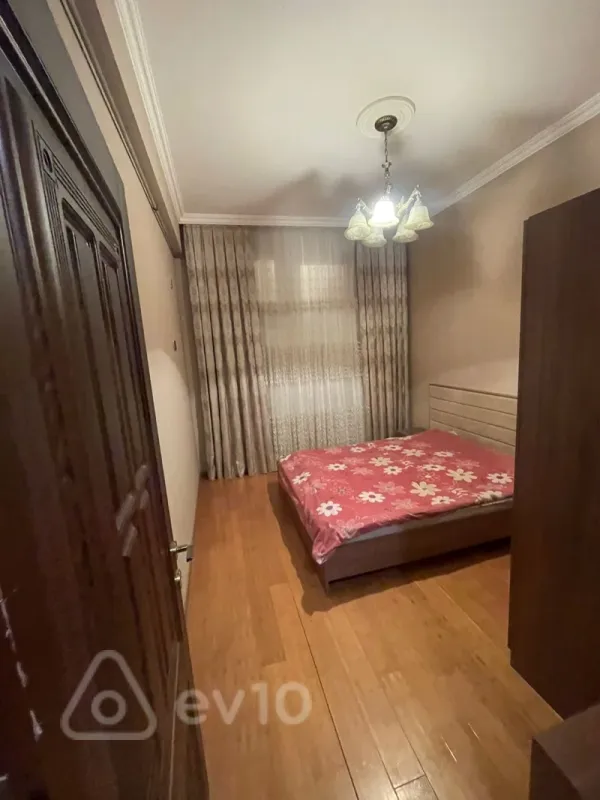 Kirayə verilir 2 otaqlı yeni tikili 50 m²