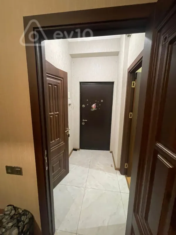 Kirayə verilir 2 otaqlı yeni tikili 50 m²