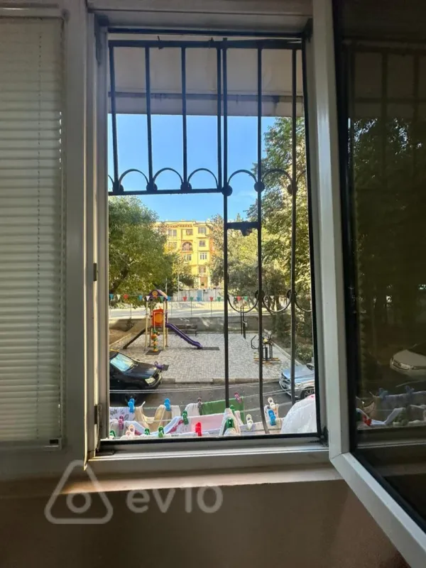Satılır 2 otaqlı köhnə tikili 60 m²