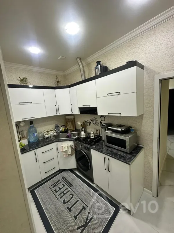 Satılır 2 otaqlı köhnə tikili 60 m²