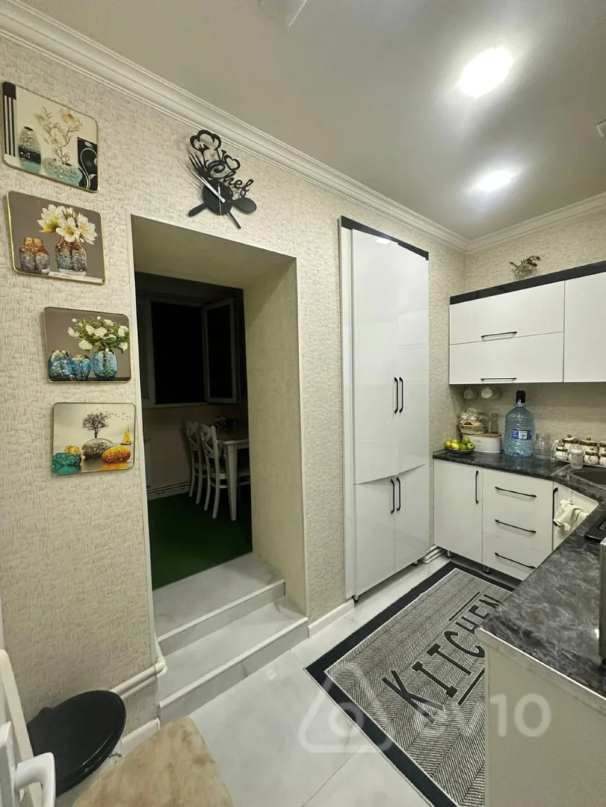 Satılır 2 otaqlı köhnə tikili 60 m²