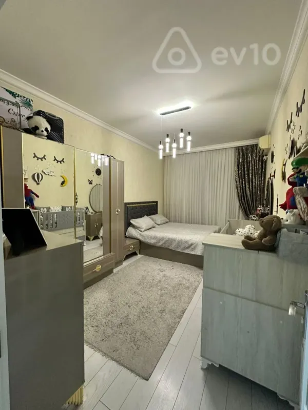Satılır 2 otaqlı köhnə tikili 60 m²