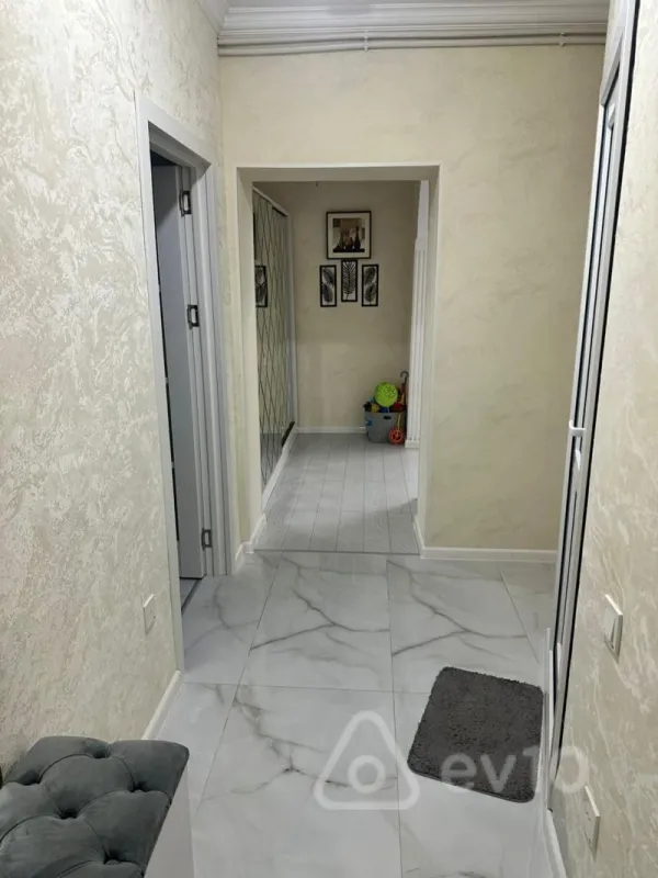 Satılır 2 otaqlı köhnə tikili 60 m²