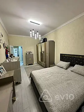 Satılır 2 otaqlı köhnə tikili 60 m²