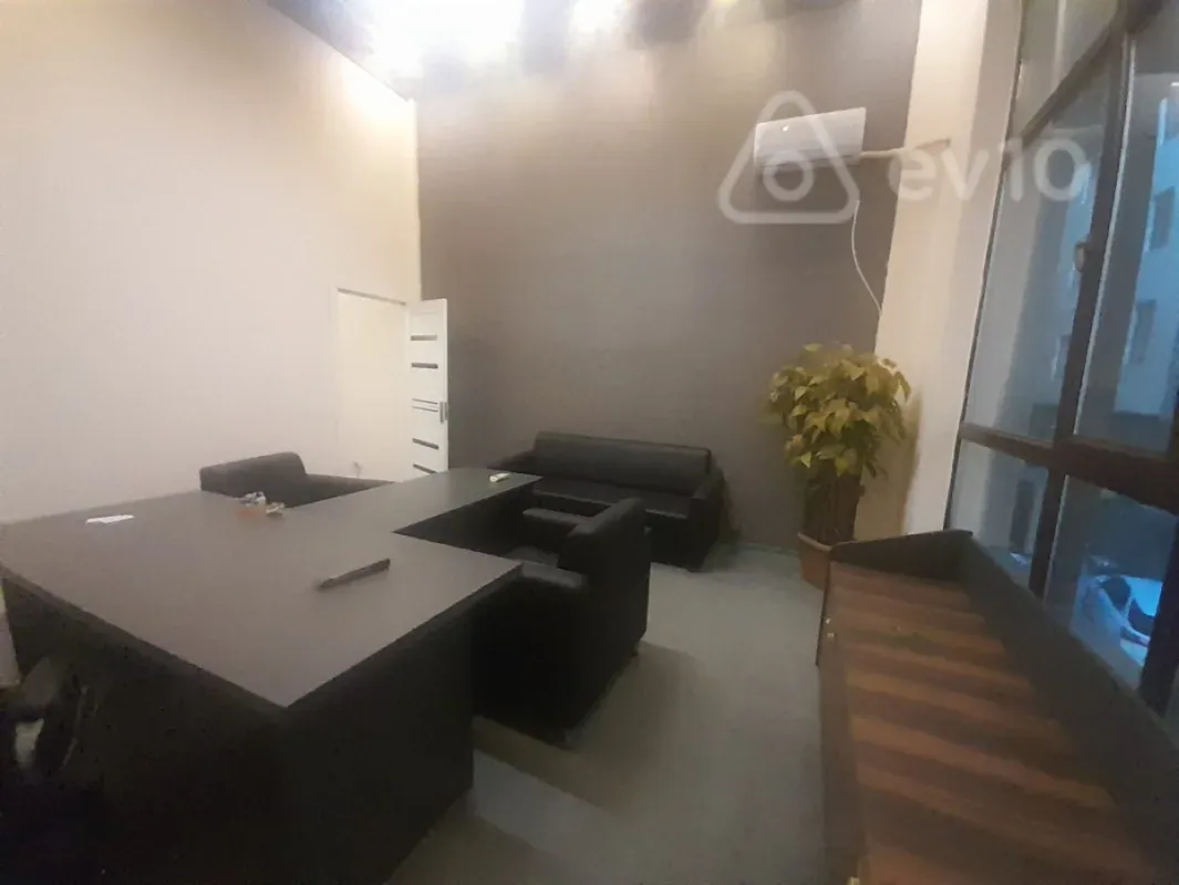 Kirayə verilir 3 otaqlı ofis 60 m²