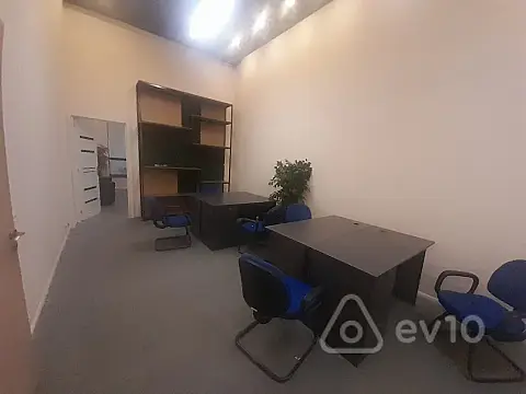 Kirayə verilir 3 otaqlı ofis 60 m²