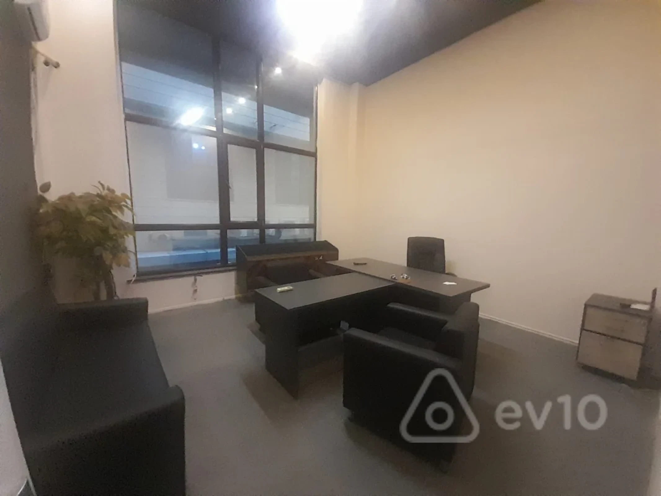 Kirayə verilir 3 otaqlı ofis 60 m²