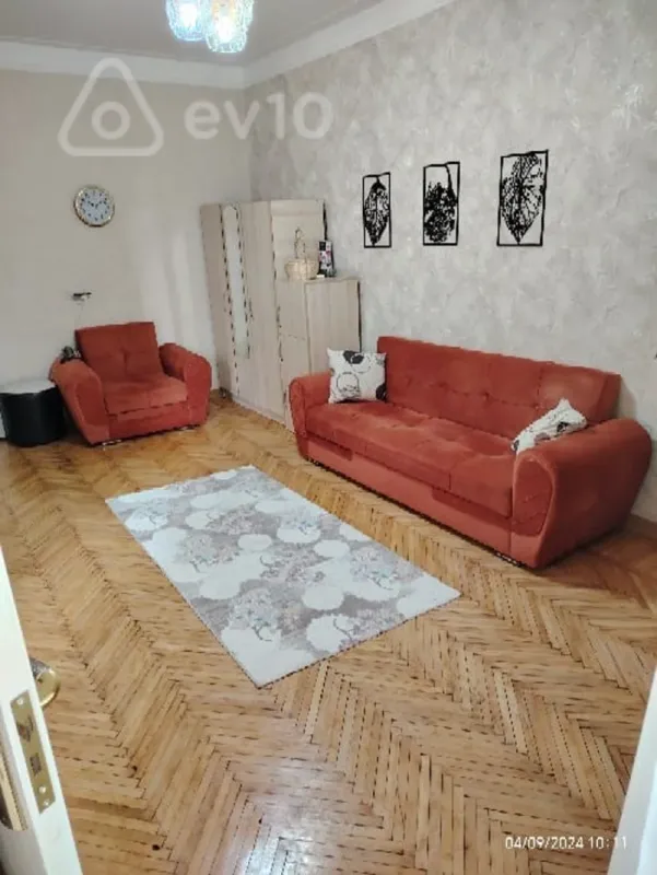 Kirayə verilir 2 otaqlı köhnə tikili 35 m²