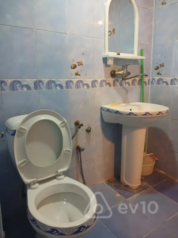 Satılır 3 otaqlı köhnə tikili 80 m²