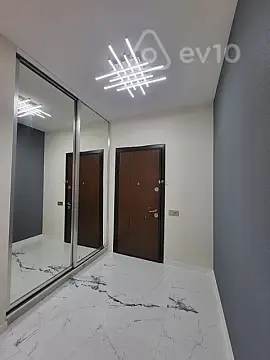 Kirayə verilir 3 otaqlı yeni tikili 100 m²