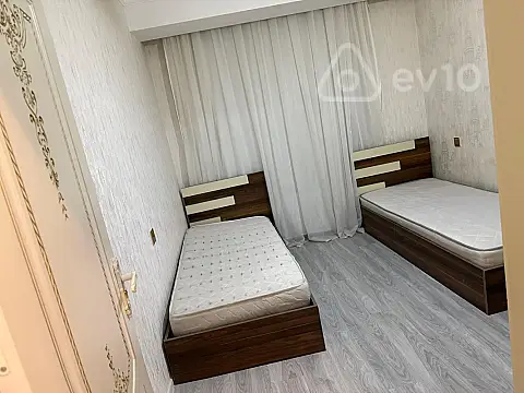 Kirayə verilir 3 otaqlı yeni tikili 90 m²