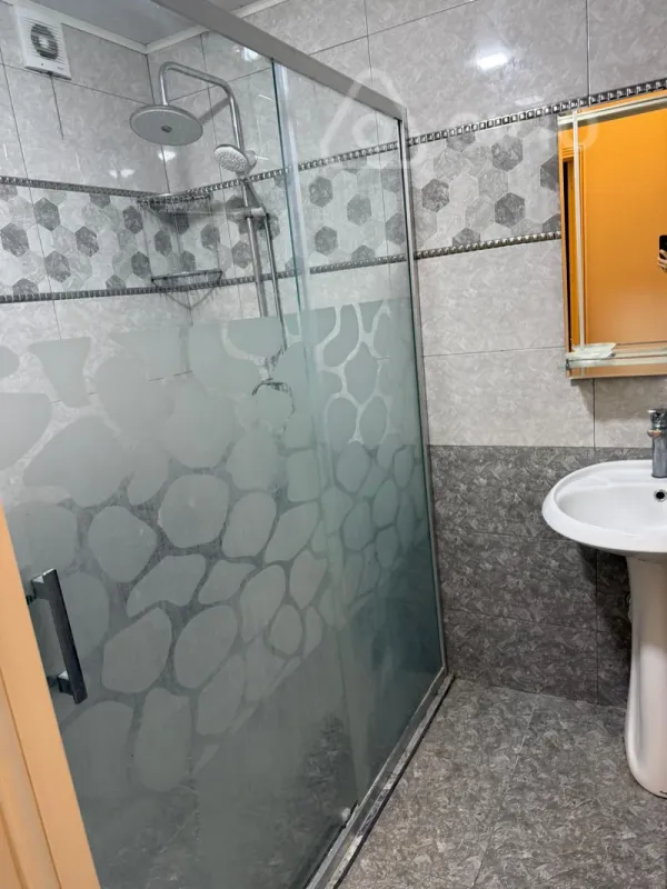 Kirayə verilir 3 otaqlı yeni tikili 90 m²
