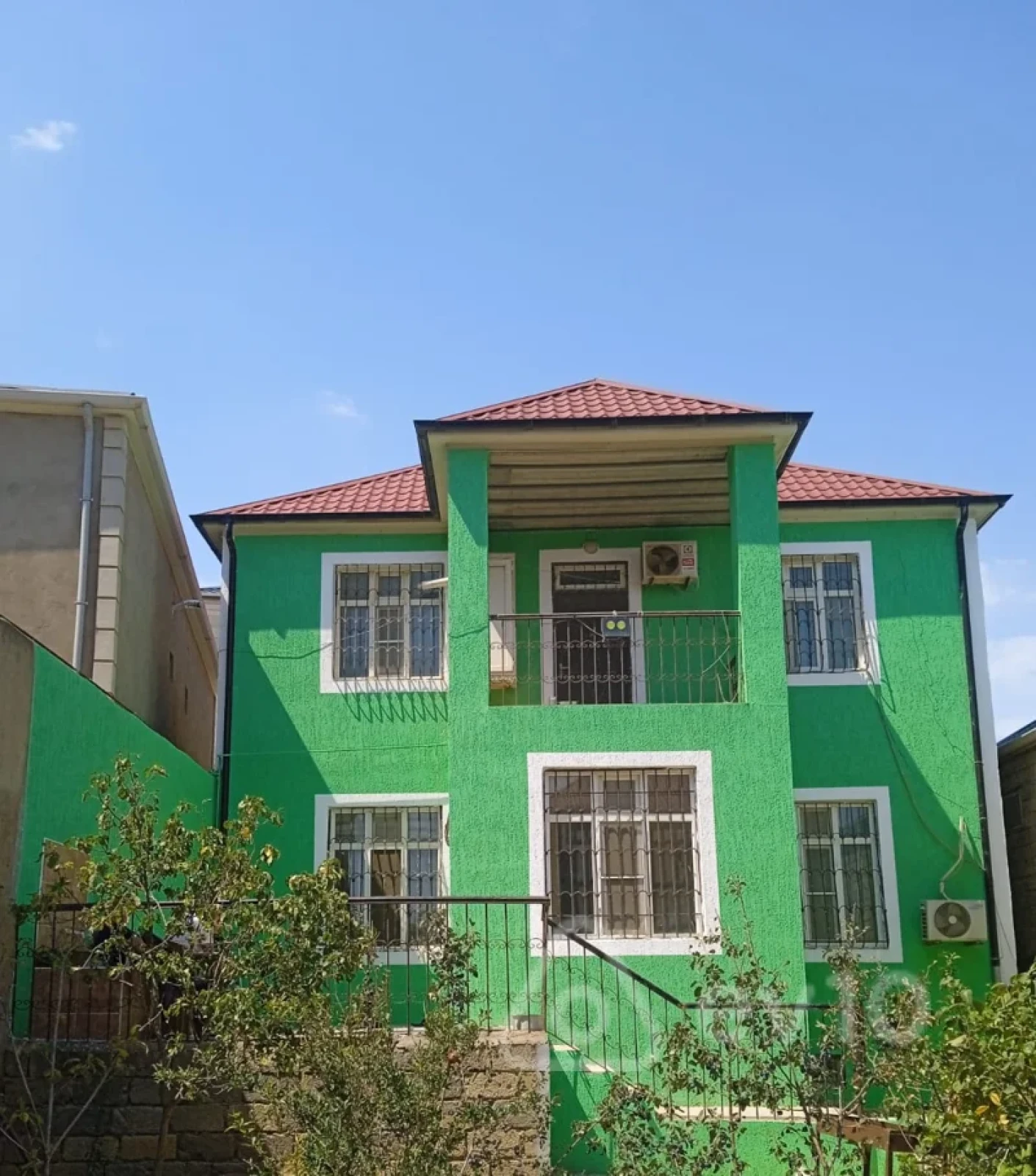 Kirayə verilir 5 otaqlı həyət evi 240 m²