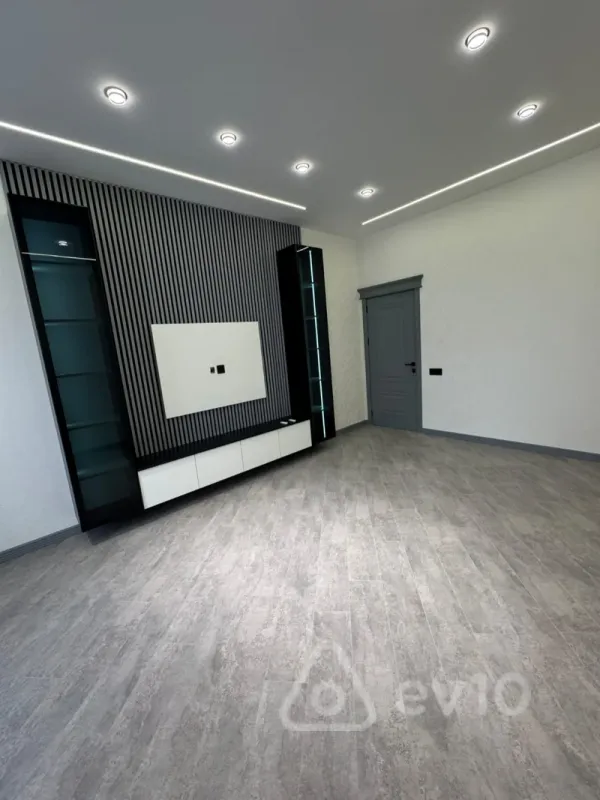 Satılır 2 otaqlı yeni tikili 65 m²