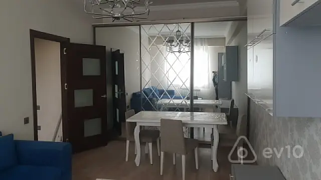 Kirayə verilir 2 otaqlı yeni tikili 61 m²