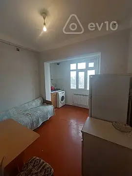 Kirayə verilir 3 otaqlı köhnə tikili 80 m²