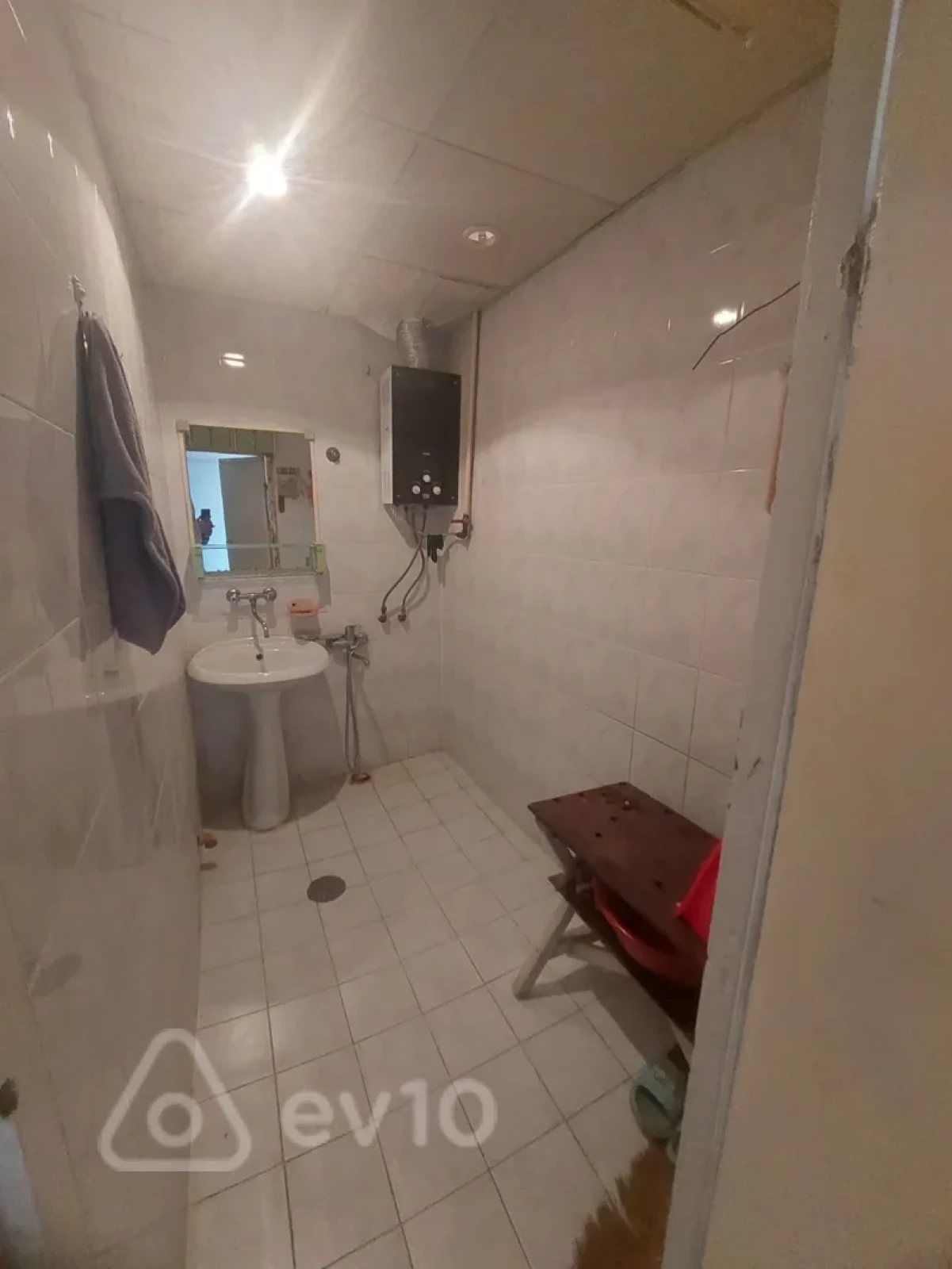Kirayə verilir 3 otaqlı köhnə tikili 80 m²