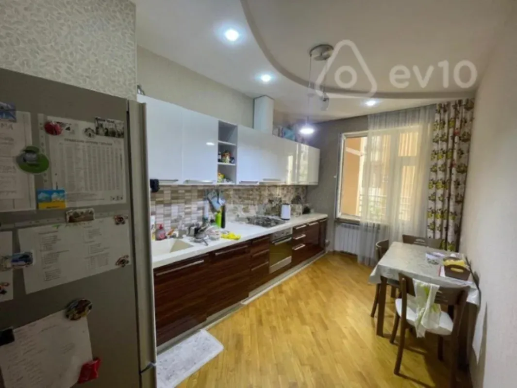 Satılır 2 otaqlı yeni tikili 95 m²