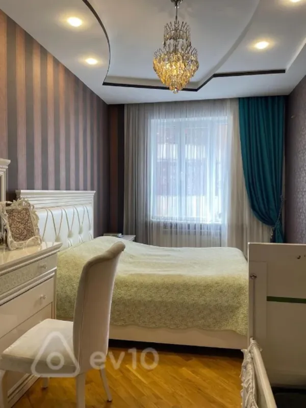 Satılır 2 otaqlı yeni tikili 95 m²