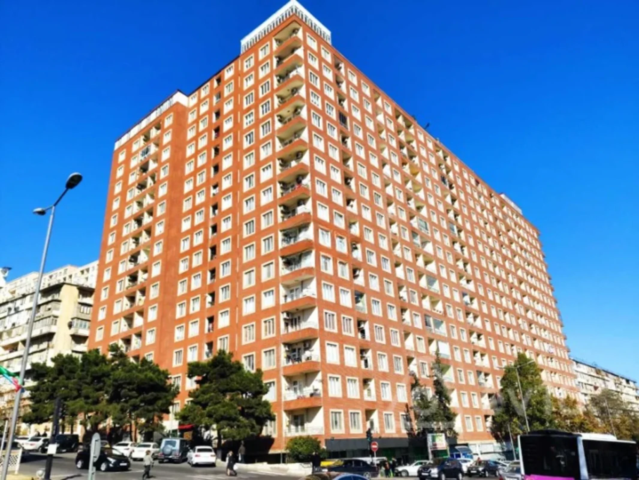 Satılır 2 otaqlı yeni tikili 95 m²