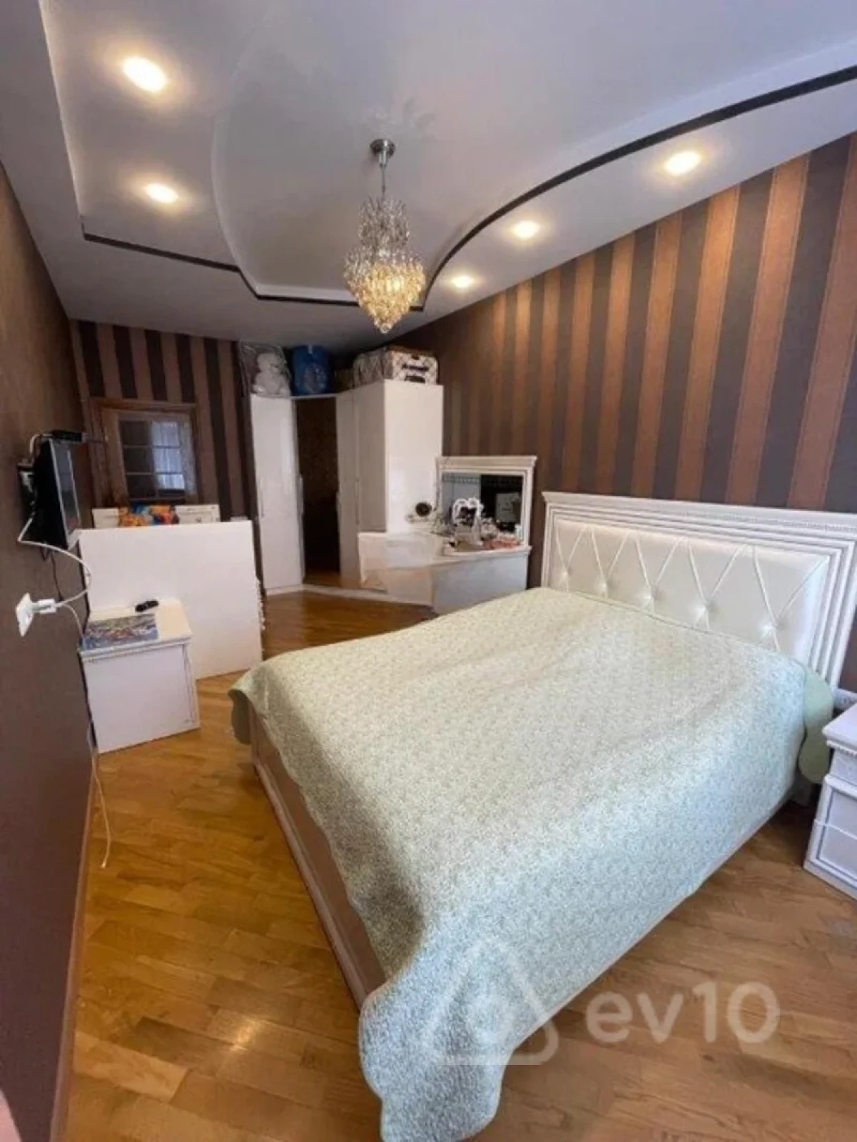 Satılır 2 otaqlı yeni tikili 95 m²