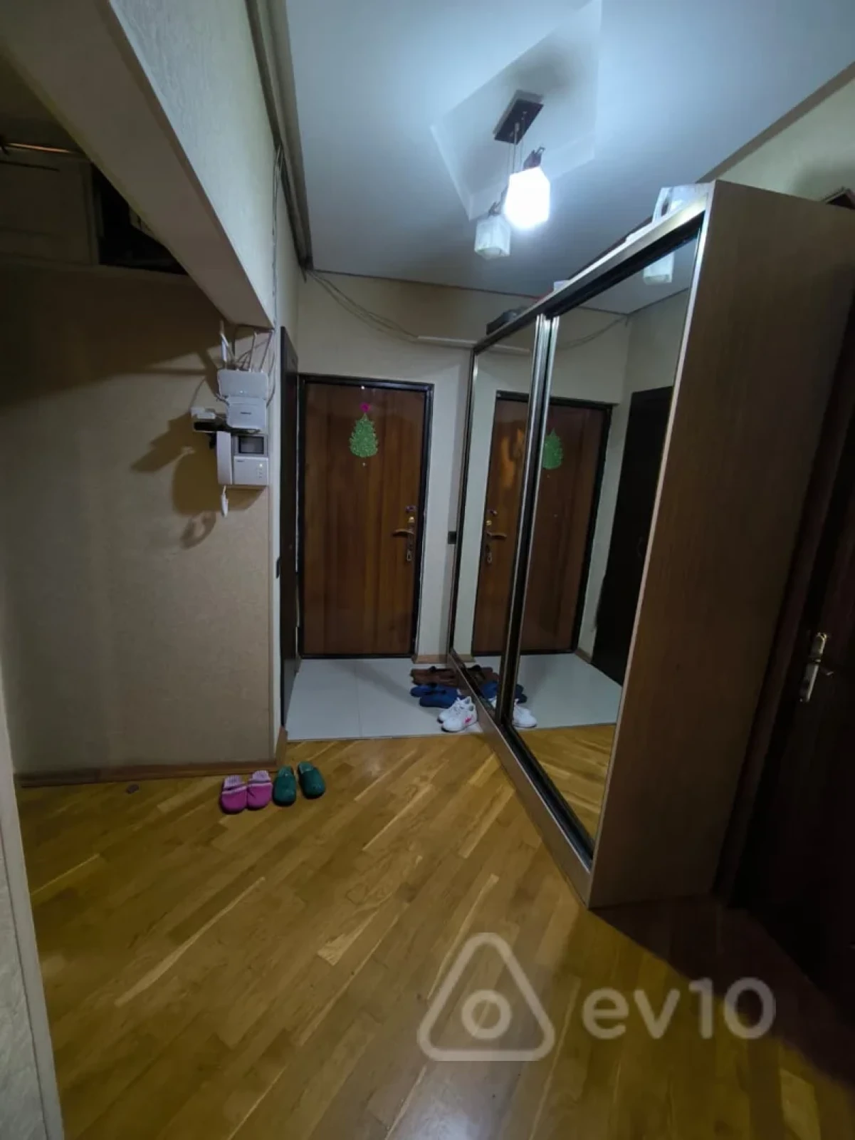 Satılır 3 otaqlı köhnə tikili 80 m²