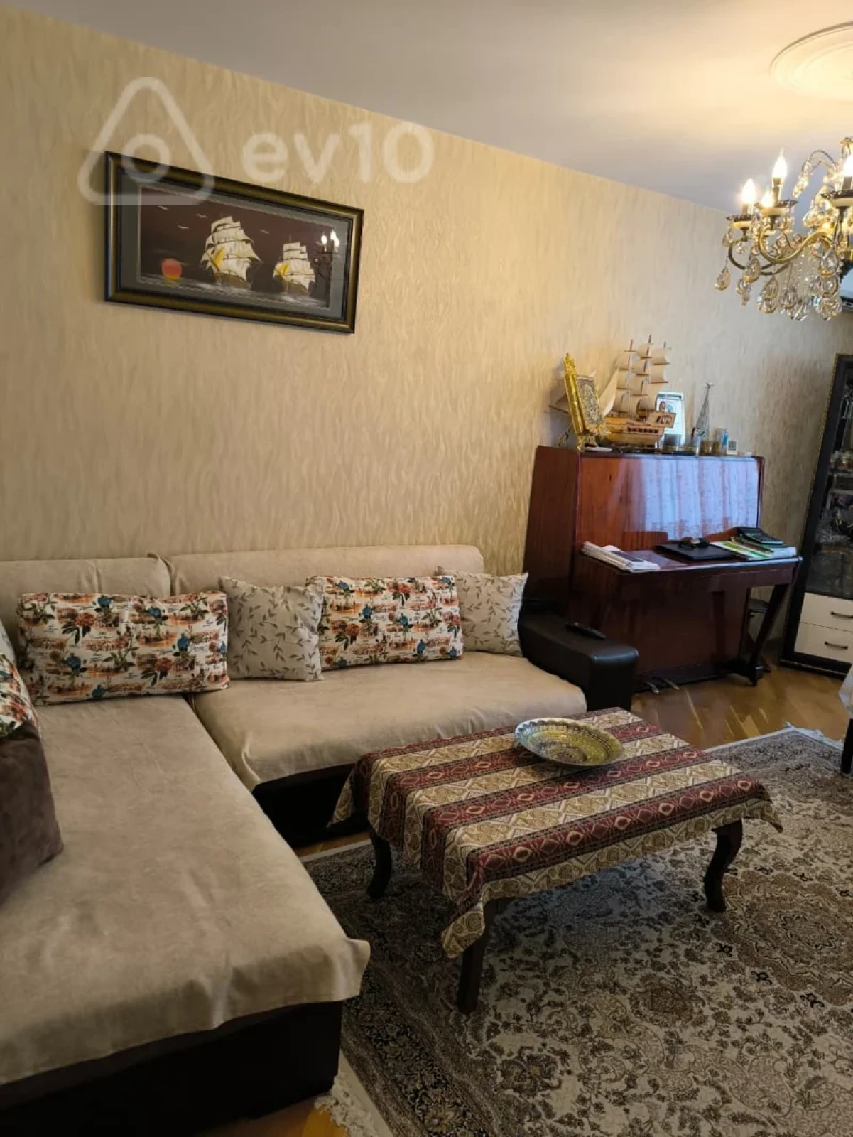 Satılır 3 otaqlı köhnə tikili 80 m²