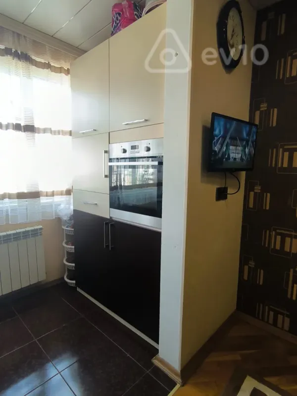 Satılır 3 otaqlı köhnə tikili 80 m²