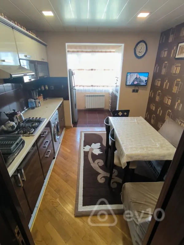 Satılır 3 otaqlı köhnə tikili 80 m²