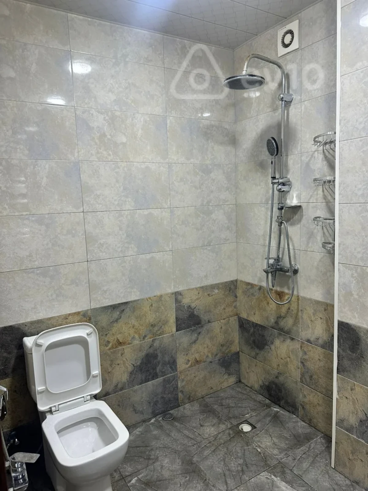 Kirayə verilir 2 otaqlı yeni tikili 60 m²