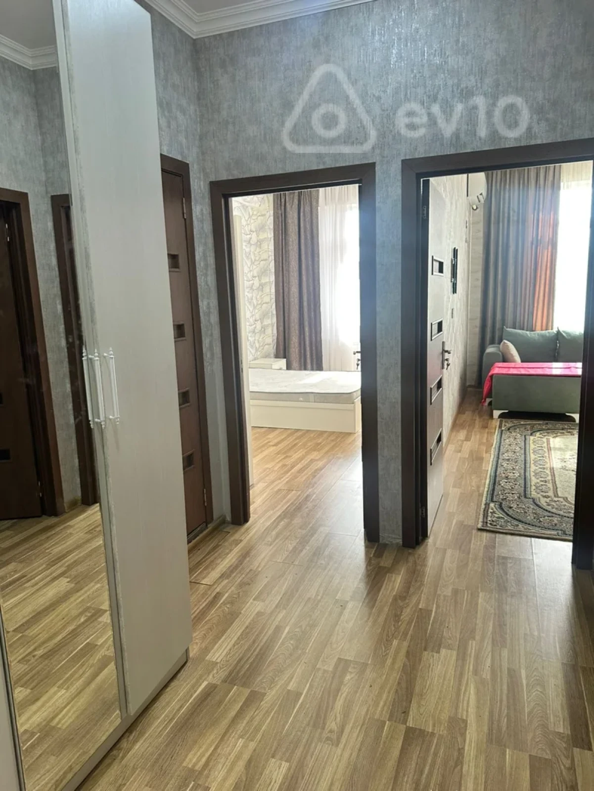Kirayə verilir 2 otaqlı yeni tikili 60 m²