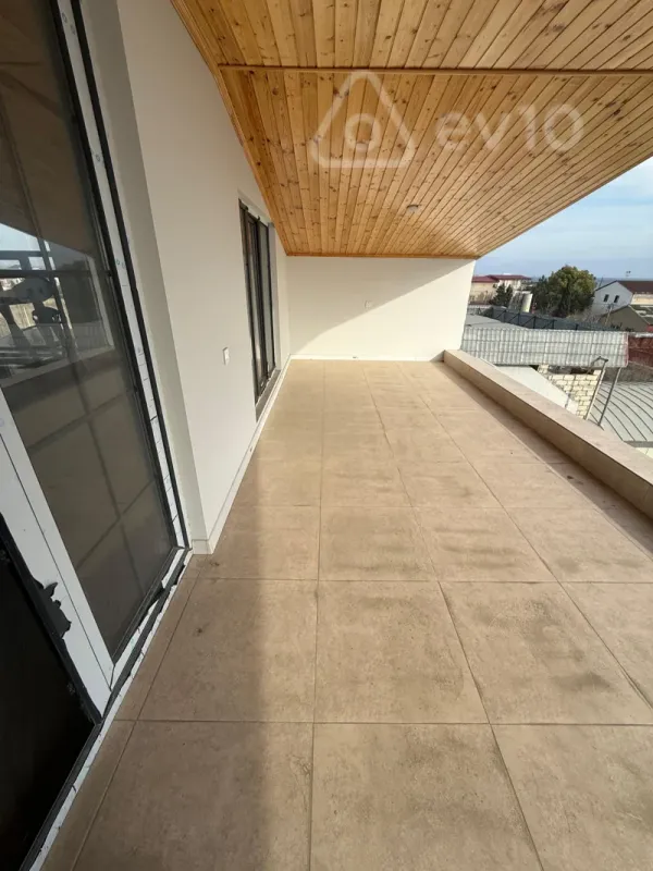 Satılır 5 otaqlı həyət evi 309 m²