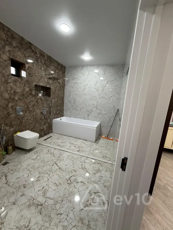 Satılır 5 otaqlı həyət evi 309 m²