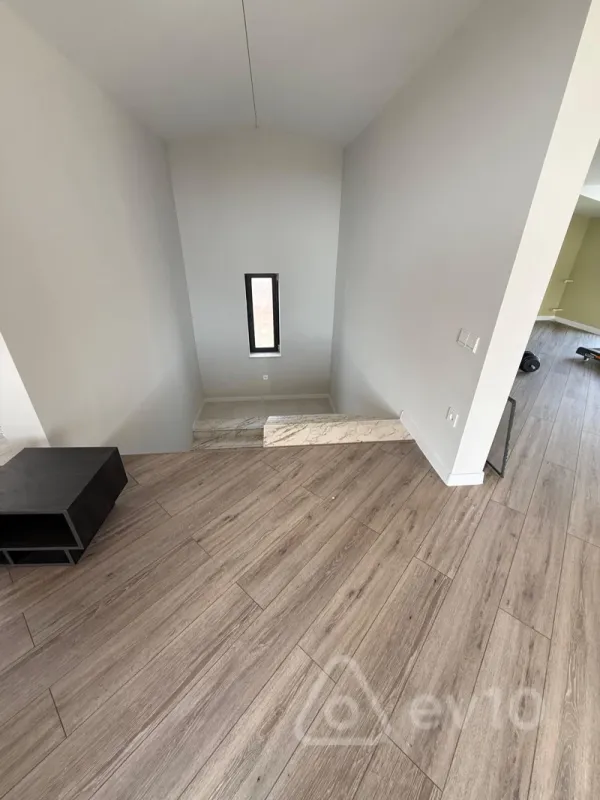 Satılır 5 otaqlı həyət evi 309 m²