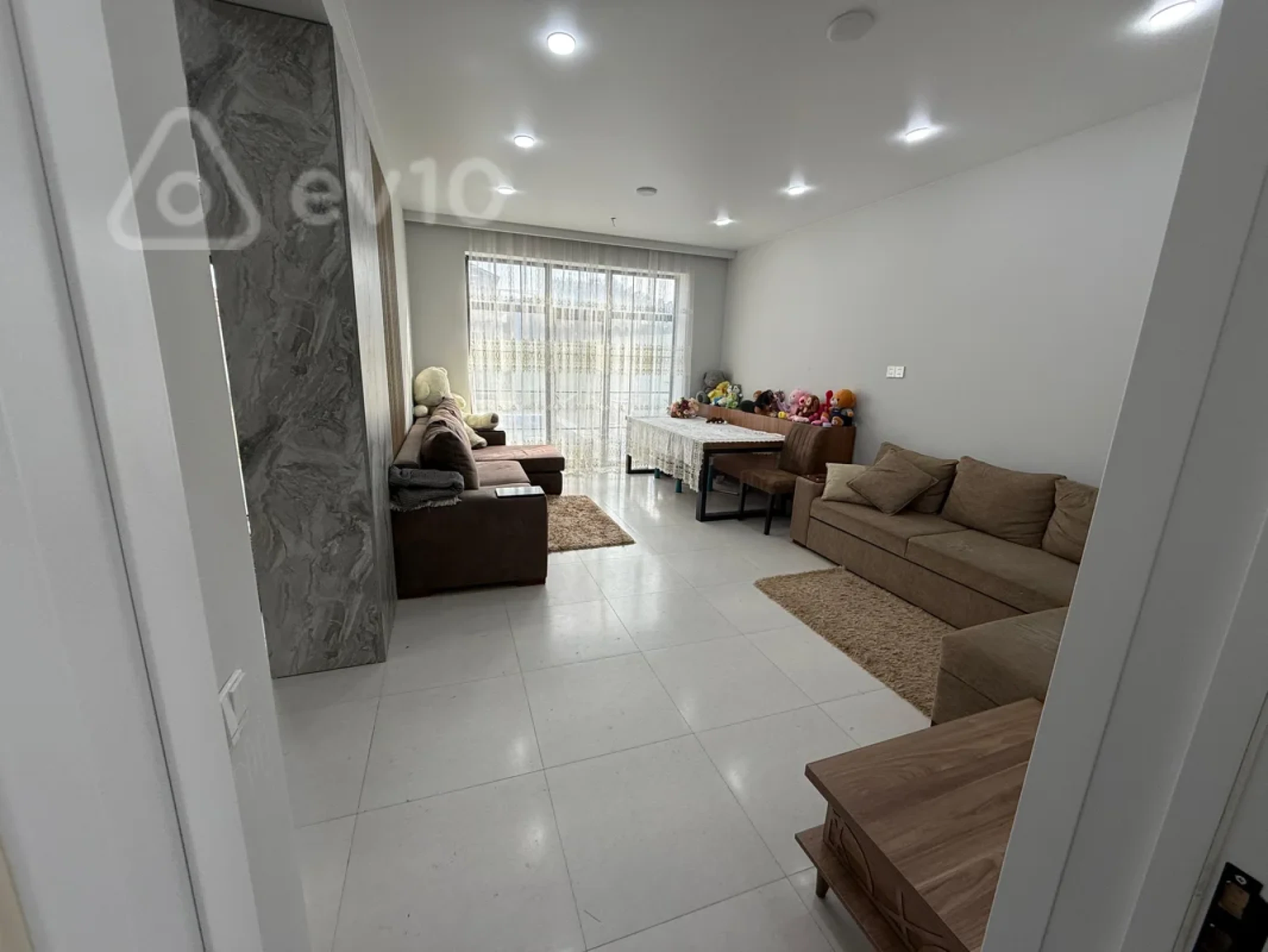 Satılır 5 otaqlı həyət evi 309 m²