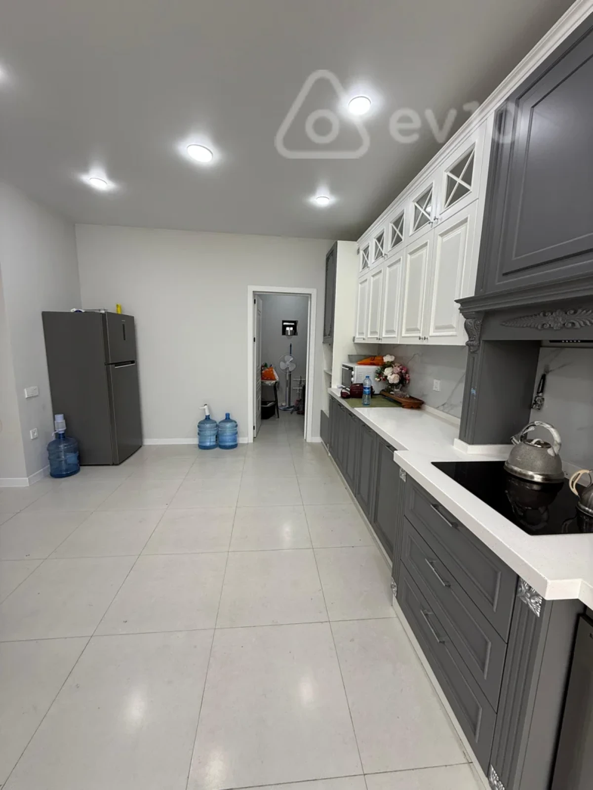 Satılır 5 otaqlı həyət evi 309 m²