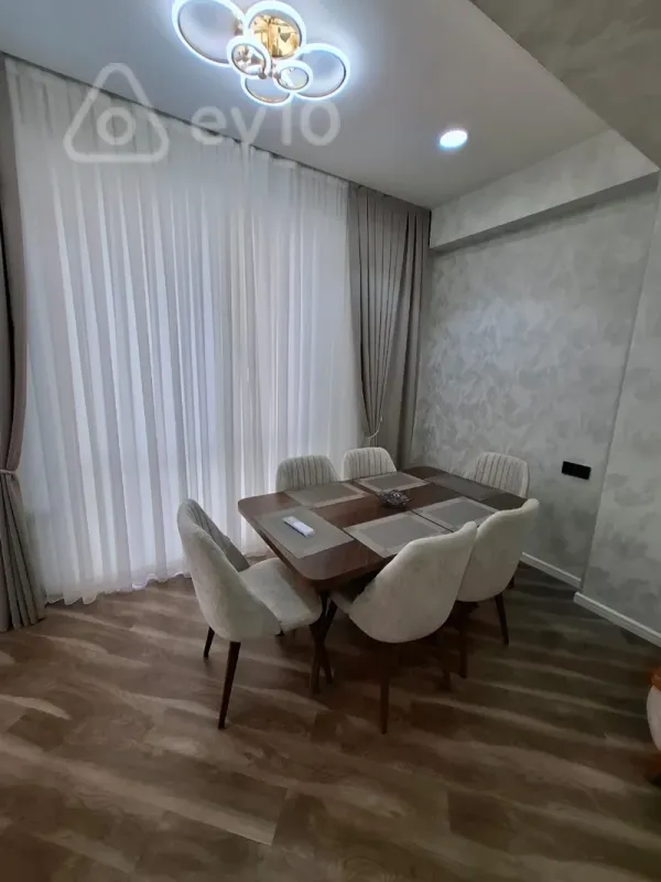 Kirayə verilir 2 otaqlı yeni tikili 95 m²