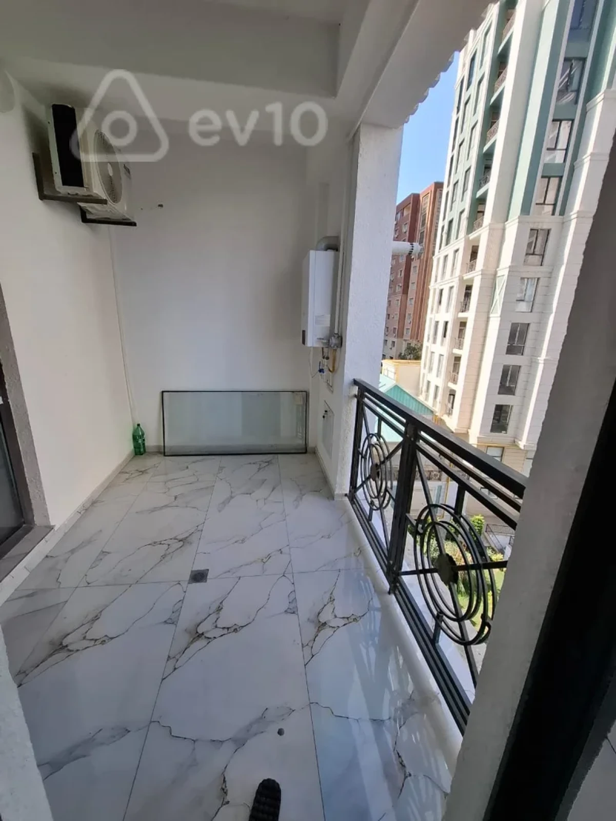 Kirayə verilir 2 otaqlı yeni tikili 95 m²