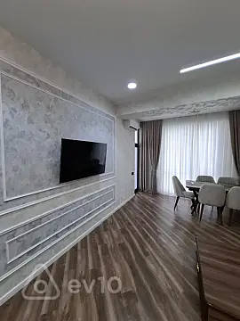 Kirayə verilir 2 otaqlı yeni tikili 95 m²