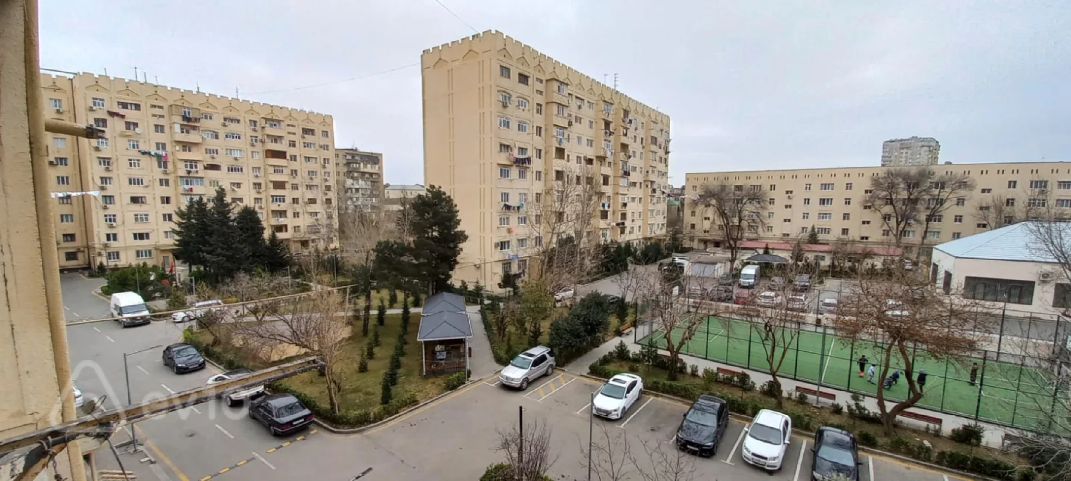 Satılır 5 otaqlı köhnə tikili 120 m²