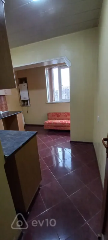 Satılır 5 otaqlı köhnə tikili 120 m²