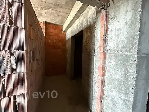 Satılır 2 otaqlı yeni tikili 70 m²