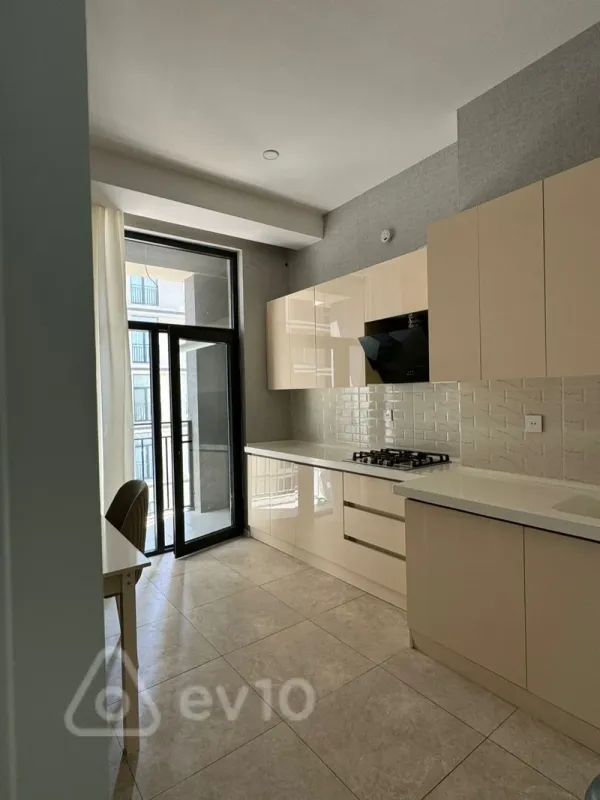 Kirayə verilir 2 otaqlı yeni tikili 66 m²