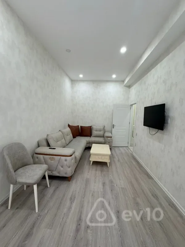 Kirayə verilir 2 otaqlı yeni tikili 66 m²